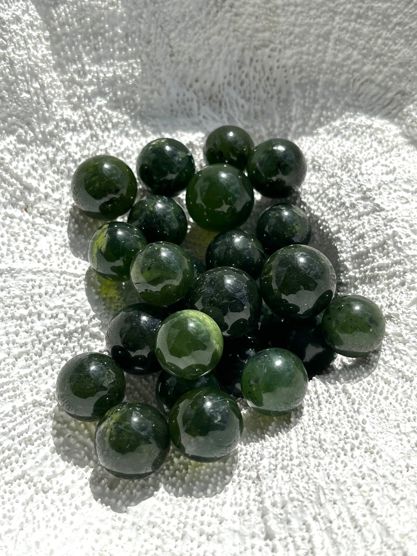 High Grade Serpentine Mini Spheres (50g Pack)