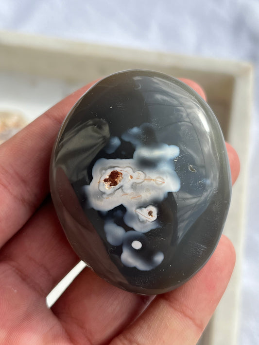 Orca Agate Palmstone